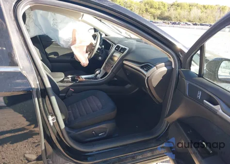 2016 Ford Fusion Se z USA, uszkodzony, nr VIN 3FA6P0H75GR112400